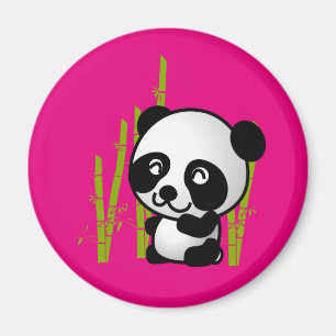 Imã Urso panda branco e preto num pomar de bambu.