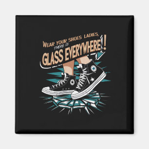 Imã Usem Sapatos Senhoras Há Vidro em Toda Parte