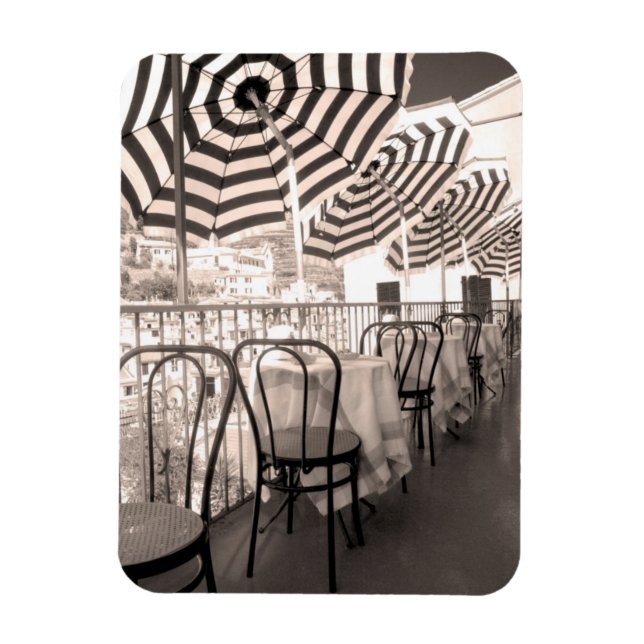 Ímã Varanda de restaurante encantador, Itália (Vertical)