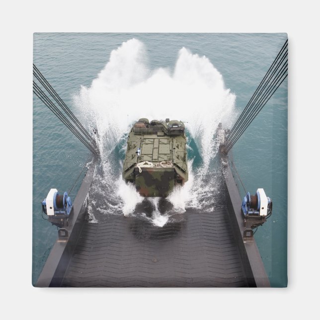 Imã Veículos de assalto anfíbios desembarcados do USNS (Frente)