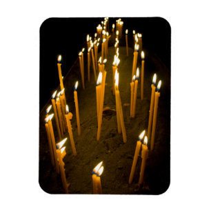 Ímã Velas acesas em uma igreja, Armênia