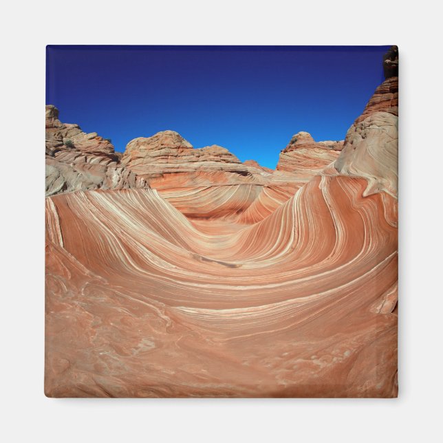 Imã Vermelho, bege e listras amarelas ao vento e (Frente)