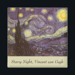 Imã Vincent van Gogh - Noite Estrelada<br><div class="desc">Starry Night (1889), por Vincent van Gogh, é um apos impressionismo de pintura paisagística de arte. Uma vista de uma cidade num vale à noite com as nuvens a girar, as estrelas a brilhar e uma bela lua ouro amarela. Foi pintado durante o dia pela memória e é a pintura...</div>