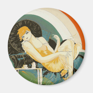 Imã Vintage Art Deco Mulher reformulando no sofá, Chom