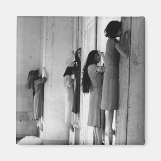 Imã Vintage Creepy Possuindo Mulheres (Frente)