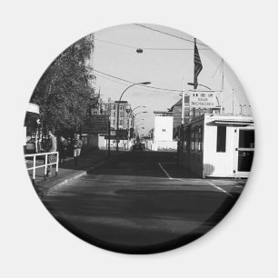 Imã Vintage Germany Border posts East West Berlin