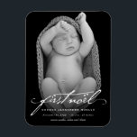 Ímã Vintage Manuscrito Script Primeira Foto de Noel de<br><div class="desc">Caligrafia Vintage Script Foto Flexível de 1rua do Noel do Baby. Este clássico anúncio minimalista de natalidade / o primeiro ímã flexível do noel (natal) do bebê apresenta um roteiro de caligrafia de caligrafia vintage com o nome do bebê, data de nascimento e estatísticas do bebê em texto sérvio que...</div>