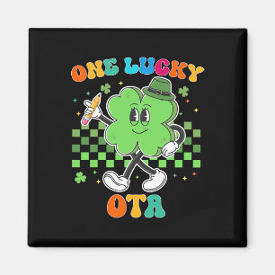 Imã Vintage One Lucky Ota Rua no dia de Patrick School