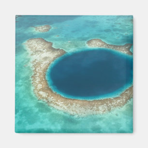 Imã Vista aérea do Blue Hole, veleiro ancorado