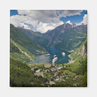 Imã Vista da Noruega a Geiranger de Flydalsjuvet