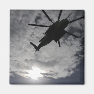 Imã Vista de baixo ângulo de um CH-53E