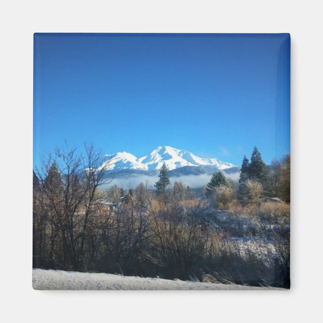 Imã Vista de inverno no Monte Shasta, CA (Frente)