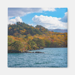 Imã Vista de outono em torno do lago Towada Japão