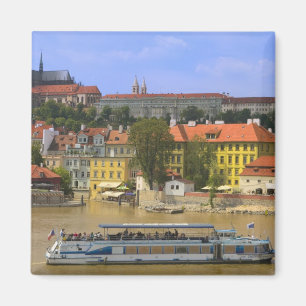 Imã Vista do Castelo de Praga e da cidade pelo Vltava