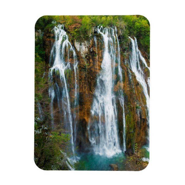 Ímã Vista elevada da cascata, Croácia (Vertical)