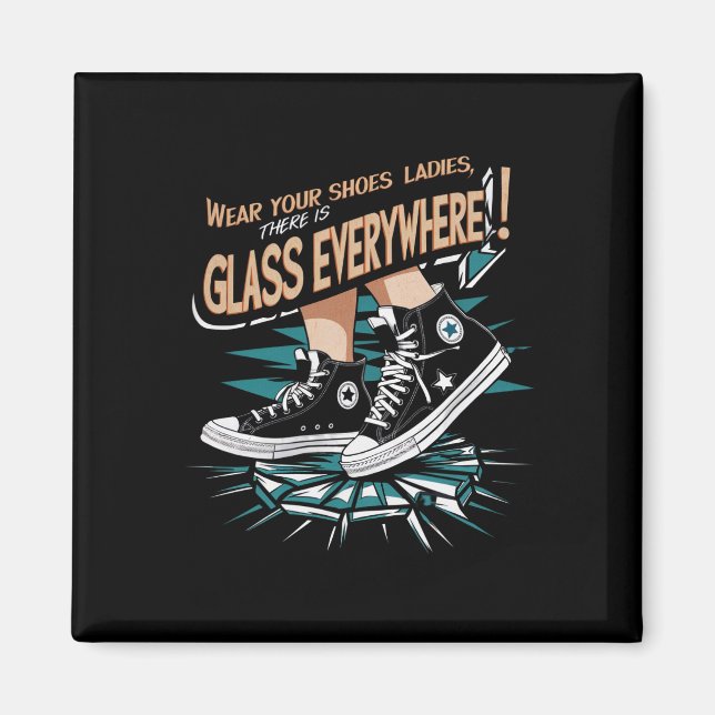 Imã Vistam Suas Calçados Senhoras Há Vidro Em Todo Lug (Frente)