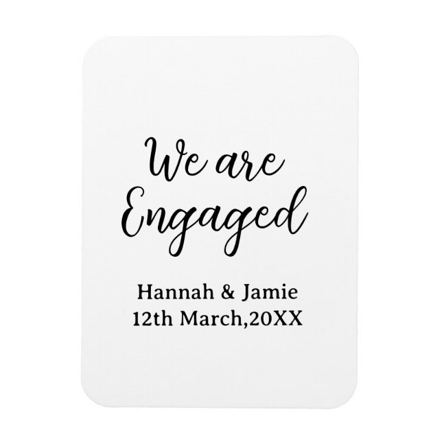 Ímã We are Engaged couple name date calligraphystylish (Vertical)