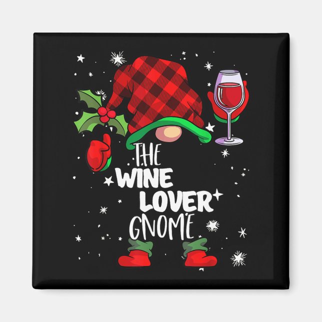 Imã Wine Lover Gnome Red Buffalo Plaid Matching Family (Frente)