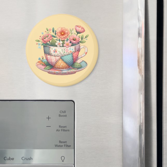 Imã Xícara de Chá em Patchwork com Flores Caprichosas (In Situ (Fridge))