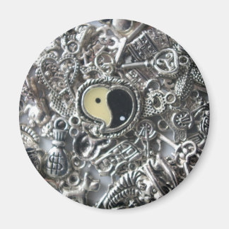 Imã yang charm
