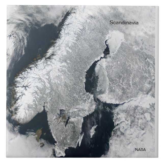 Imagem da NASA do Espaço: Escandinávia no inverno (Frente)