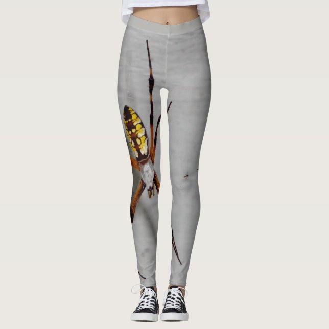 Imagem de foto real de aranha em leggings (Frente)