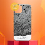 Impressão de anéis de árvores preto Branco Naturez<br><div class="desc">Um impressão de anel de árvore moderno,  preto e branco em preto e branco picado com muita textura. Você pode adicionar um nome,  um monograma ou outro texto personalizado. Se você precisar mover a arte ao redor,  clique no botão personalizar para fazer alterações.</div>