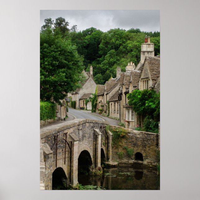 Impressão de pôster da cidade de Castle Combe em C (Frente)