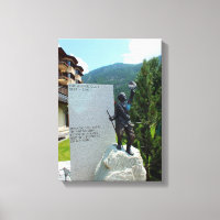 A estátua do Clube Alpino