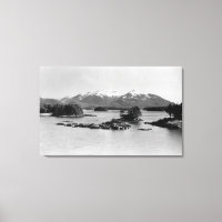 As pirâmides em Sitka, no Alasca, fotografia