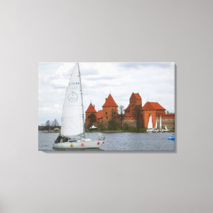 Impressão Em Tela Barco à vela com Castelo da Ilha pelo Lago Galve,