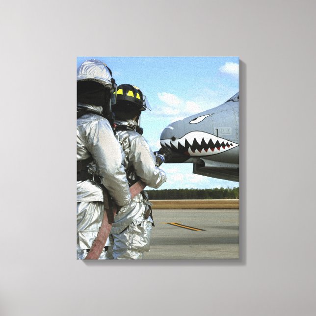 Impressão Em Tela Bombeiros implantam uma mangueira de incêndio dura (Frente)