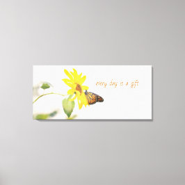 Impressão Em Tela Borboleta-monarca sobre a natureza positiva do gir