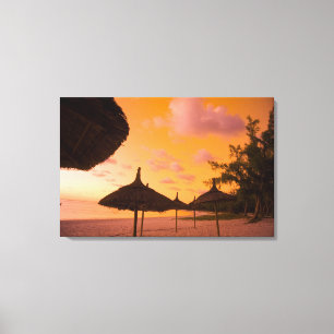 Impressão Em Tela Cabines de praia estilo Palapa ao nascer do sol, B