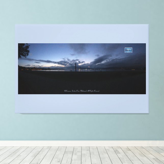 Impressão Em Tela CanvasBabyBlue(Water Front117)RFPMDescartazes ©️ 2 (Insitu(piso de madeira))