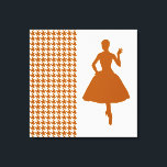 Impressão Em Tela Caramel Modern Houndstooth w/ fashion Silhouette<br><div class="desc">Padrão moderno de Houndstooth do século médio na paleta colorida "Moods Modernos" de Emporio Moffa,  que lembra as cores da cozinha,  da moda e do decoro doméstico dos anos 50.</div>