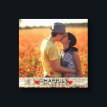 Impressão Em Tela Casamento Russo de Fotografias Personalizadas, Fel<br><div class="desc">Crie uma foto de casamento meio rústica. Adicione sua foto. (O quadrado funciona melhor.) Na parte inferior está um conselho de madeira robusto e rústico que diz 'Felizmente para Sempre Depois' com corações vermelhos e inchados em cada extremidade. Não apenas para casamentos, você pode adicionar uma foto de família, uma...</div>
