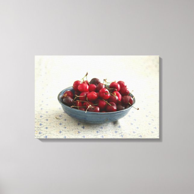 Impressão Em Tela Cerejas numa tigela azul (Frente)