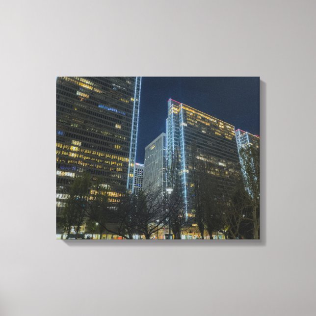 Impressão Em Tela Cityscape iluminado à noite (Frente)