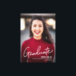 Impressão Em Tela Classe de Graduação de Fotos de Script de Formando<br><div class="desc">Comemore sua notável conquista do formando com nossa Impressão de Telas de Graduação de Classe Fotográfica de Script do Formando Moderno. Esta tela de desenho contemporânea oferece uma forma única e na moda para comemorar a ocasião especial de se formar. Personalize-o com sua foto de formando, ano de aula, escola...</div>