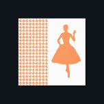 Impressão Em Tela Coral Modern Houndstooth c/ fashion Silhouette<br><div class="desc">Padrão moderno de Houndstooth do século médio na paleta colorida "Moods Modernos" de Emporio Moffa,  que lembra as cores da cozinha,  da moda e do decoro doméstico dos anos 50.</div>