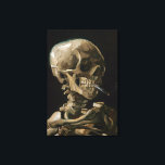 Impressão Em Tela Crânio com cigarro queimado Vincent van Gogh Art<br><div class="desc">Vincent van Gogh (neerlandês, 1853-1890) Skull of a Skeleton with Burning Cigarette, 1885-86, Oil on canvas Unframed: 32 cm × 24, 5 cm (13 pol. × 9, 6 pol.) Trabalhos preparatórios de Vincent van Gogh. Essa pequena pintura faz parte da coleção permanente do Museu Van Gogh, em Amsterdã. Foi pintado...</div>