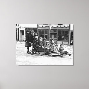 Impressão Em Tela Crianças Brincando em Sleigh em Seward
