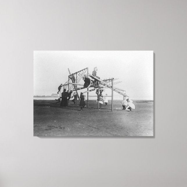 Impressão Em Tela Crianças gostando do Swingset Playground (Frente)