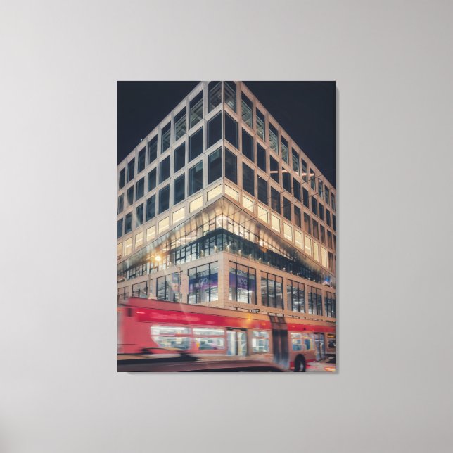 Impressão Em Tela Edifício Moderno à Noite com Tráfego (Frente)