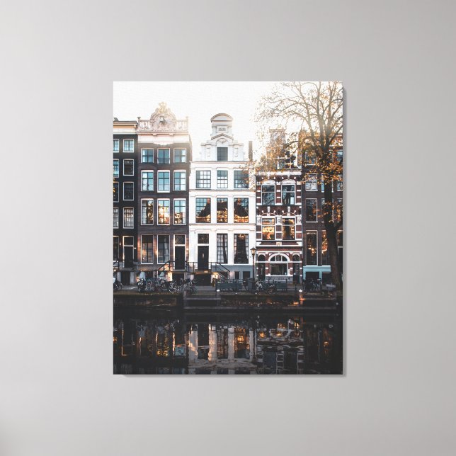 Impressão Em Tela Edifícios de Amsterdã no Canal, Tela Esticada (Frente)