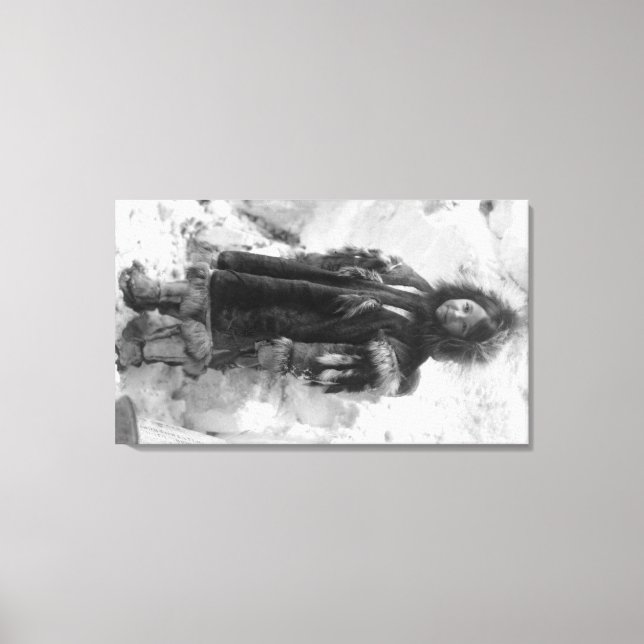 Impressão Em Tela Eskimo Girl in a Parka in Nome (Frente)