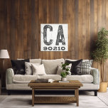 Impressão Em Tela Farmhouse Russe State Zip Code California<br><div class="desc">Este sinal rústico é uma maneira simples de mostrar seu amor por casa. O CEP pode ser personalizado com qualquer CEP no estado. Faz um presente de excelente. Criado pela imprensa simplesmente de farmácia.</div>