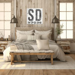 Impressão Em Tela Farmhouse Russe State Zip Code South Dakota<br><div class="desc">Este sinal rústico é uma maneira simples de mostrar seu amor por casa. O CEP pode ser personalizado com qualquer CEP no estado. Faz um presente de excelente. Criado pela imprensa simplesmente de farmácia.</div>