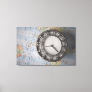 Impressão Em Tela Fim-acima de um pulso de disparo na frente de um